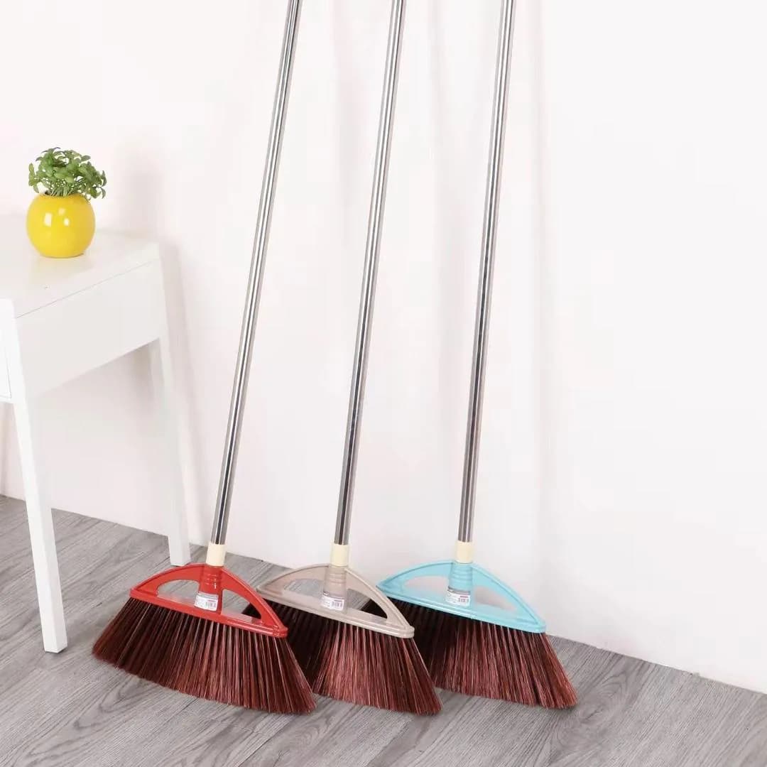 Balais à manche inox, tête plastique